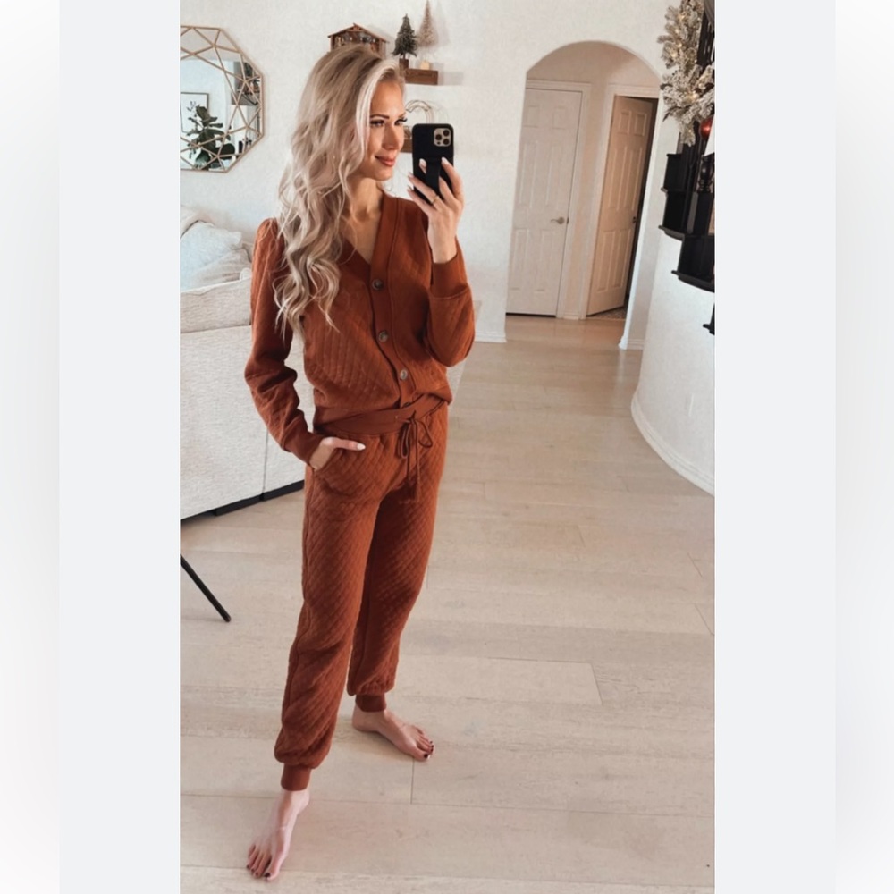 Time & Tru Coordinated Quilted Set